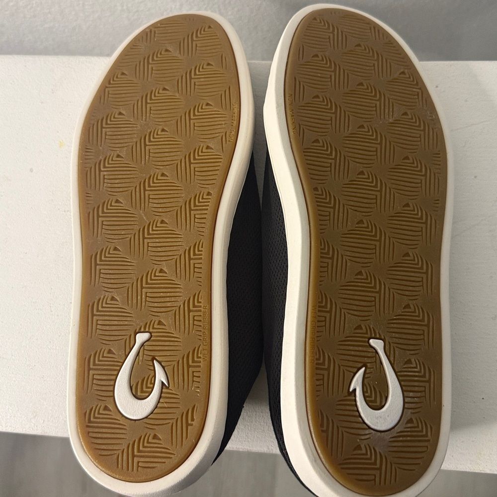NEW- Olukai- Pehuea Li - Women's Black Canvas Sneakers- Size 8 - Picture 7 of 7